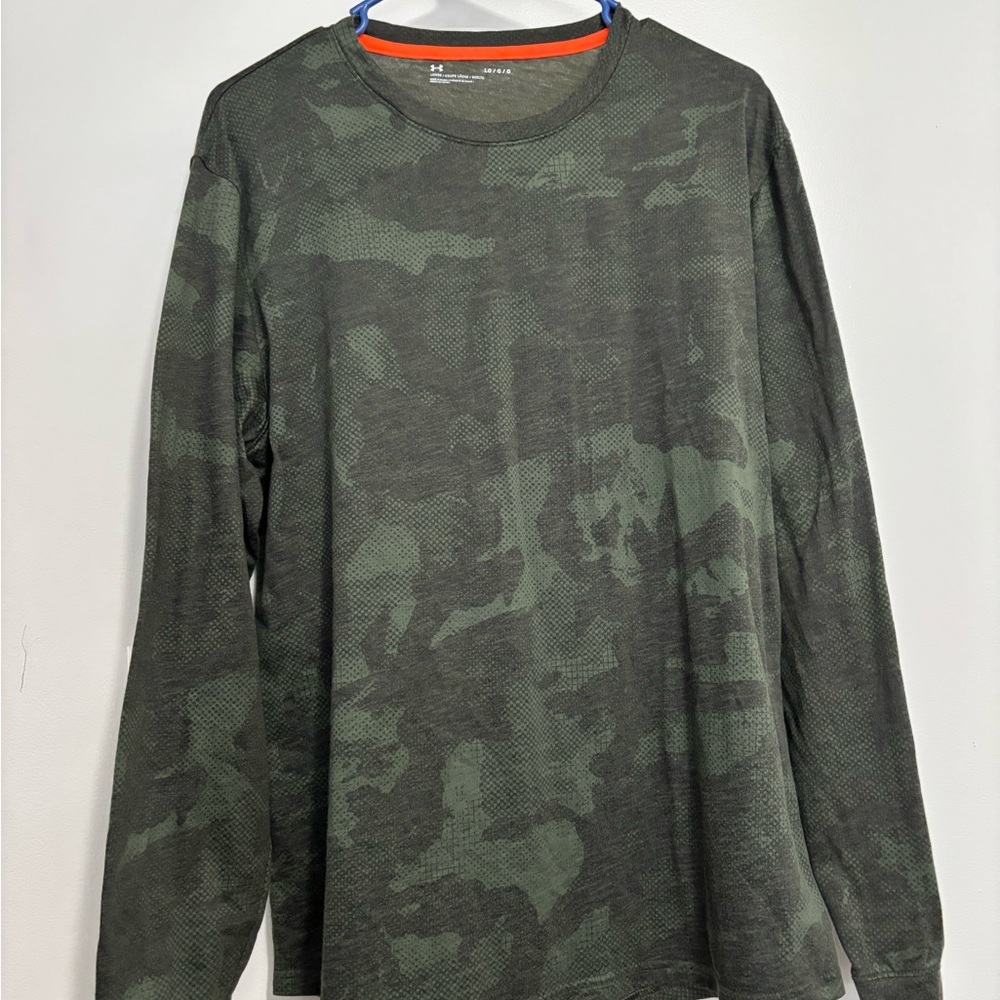 Under Armour men’s large, long sleeve, camouflage pattern, T-Shirt, loose fit